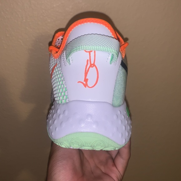 Paul George 4’s Gatorade - Picture 6 of 9